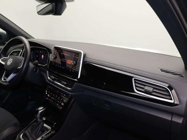Volkswagen T-Roc R-Line — photo 9