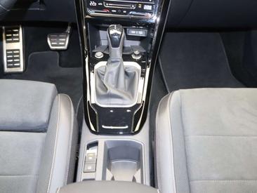 Volkswagen T-Roc R-Line — photo 11