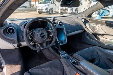 McLaren 570S — photo 14