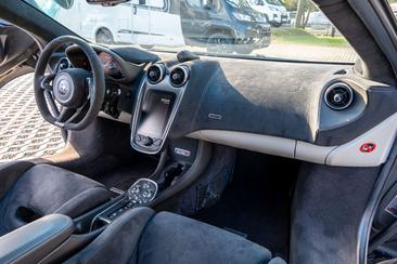 McLaren 570S — photo 16