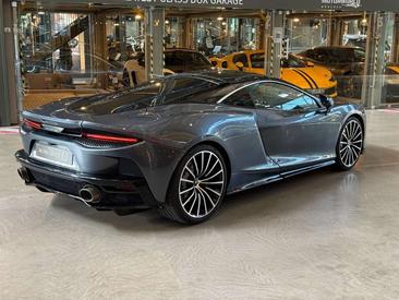 McLaren GT — photo 10