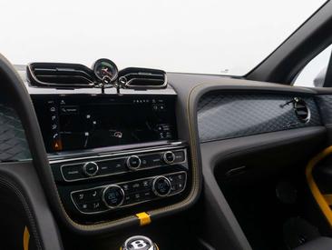 Bentley Bentayga Speed — photo 21