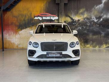 Bentley Bentayga V8 — photo 2