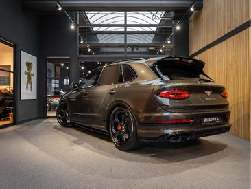 Bentley Bentayga V8 — photo 19