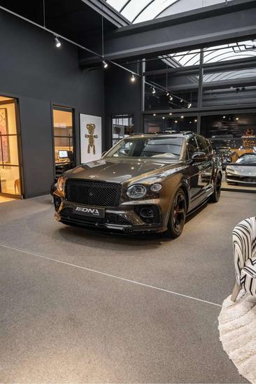 Bentley Bentayga V8 — photo 20