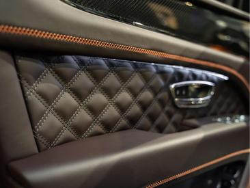 Bentley Bentayga V8 — photo 22