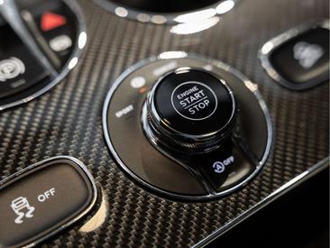 Bentley Bentayga V8 — photo 32