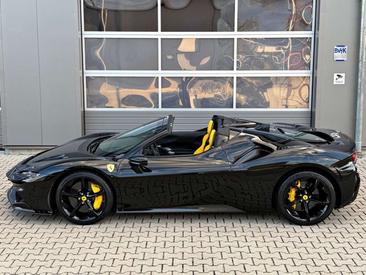 Ferrari SF90 Spider — photo 4
