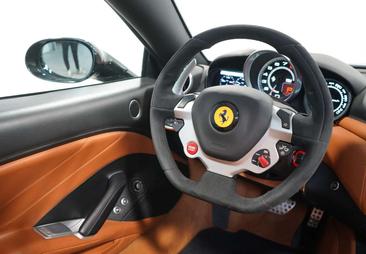 Ferrari California T — photo 16