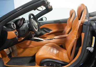 Ferrari California T — photo 26