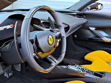 Ferrari SF90 Spider — photo 24