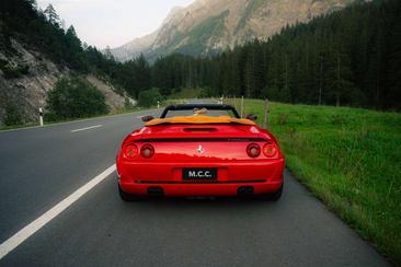 Ferrari F355 Spider — photo 8