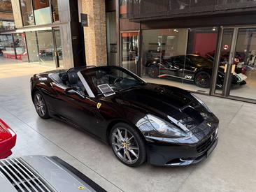 Ferrari California 30 — photo 4