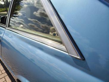 Ferrari 400 400i — photo 26