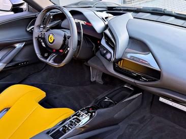 Ferrari SF90 Spider — photo 29