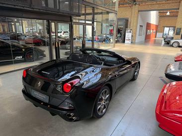 Ferrari California 30 — photo 7