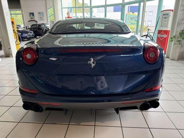 Ferrari California T — photo 8