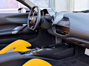 Ferrari SF90 Spider — photo 30