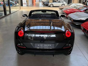 Ferrari California 30 — photo 8