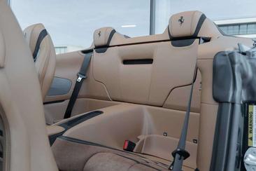 Ferrari Roma Spider — photo 19