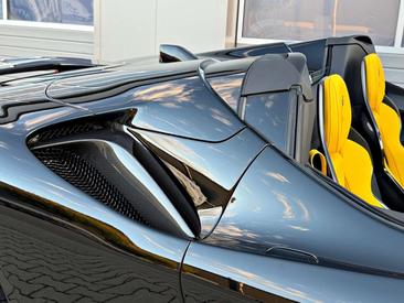 Ferrari SF90 Spider — photo 34