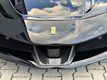 Ferrari SF90 Spider — photo 38