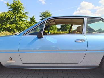 Ferrari 400 400i — photo 46
