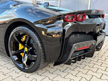Ferrari SF90 Spider — photo 47