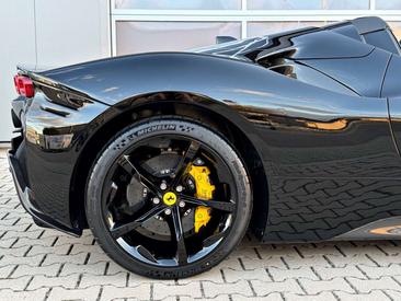 Ferrari SF90 Spider — photo 49