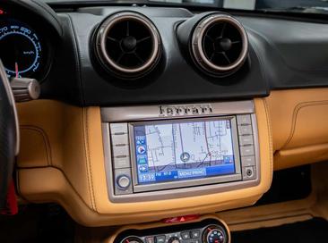 Ferrari California — photo 28