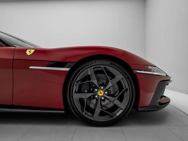 Ferrari 12 Cilindri — photo 9
