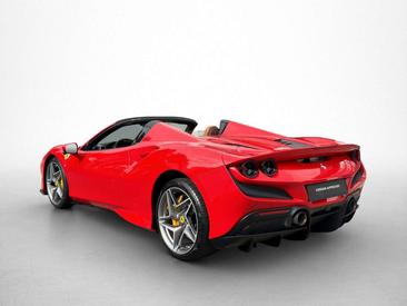 Ferrari F8 Spider — photo 6