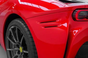 Ferrari SF90 Stradale — photo 37