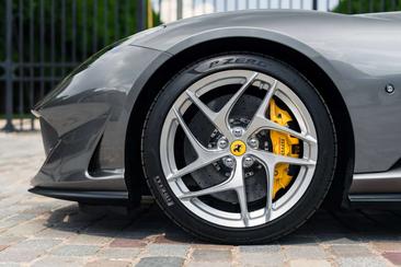 Ferrari 812 Superfast — photo 6
