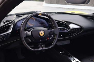 Ferrari SF90 Spider — photo 8