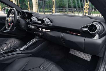 Ferrari 812 Superfast — photo 8