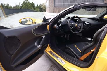 Ferrari SF90 Spider — photo 10