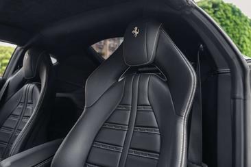 Ferrari 812 Superfast — photo 10