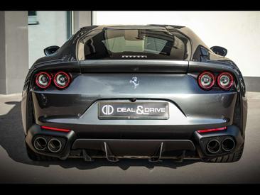 Ferrari 812 Superfast — photo 4