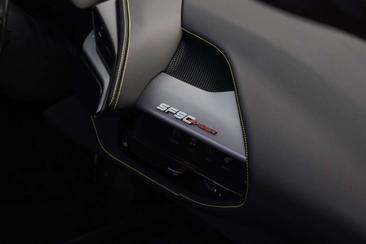 Ferrari SF90 Spider — photo 15