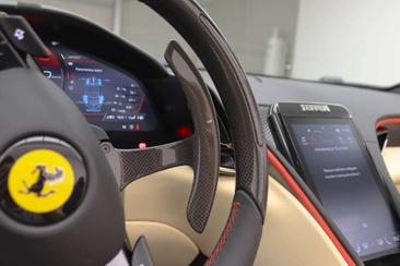 Ferrari Roma Spider — photo 14