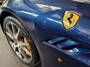 Ferrari California — photo 3