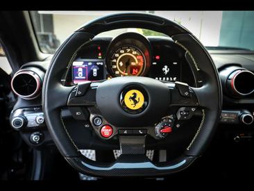 Ferrari 812 Superfast — photo 14