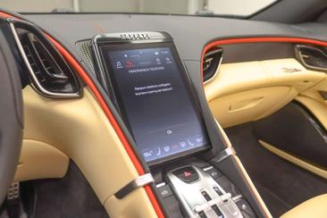 Ferrari Roma Spider — photo 17