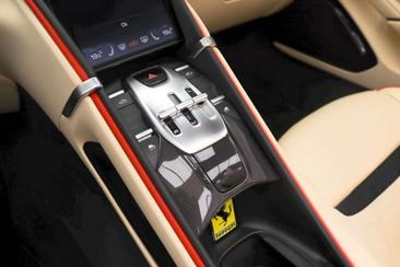 Ferrari Roma Spider — photo 18