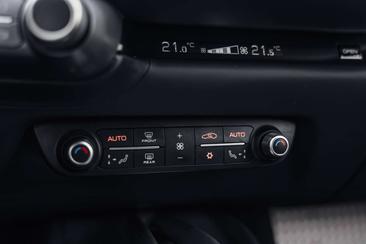 Ferrari 812 Superfast — photo 21