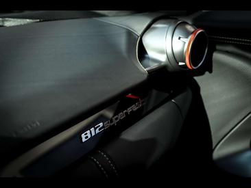 Ferrari 812 Superfast — photo 17
