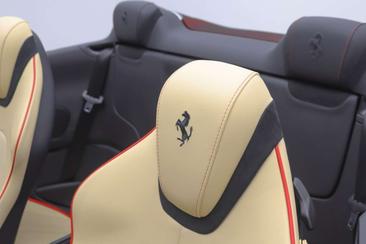 Ferrari Roma Spider — photo 27