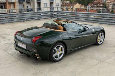 Ferrari California — photo 10