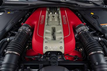 Ferrari 812 Superfast — photo 31